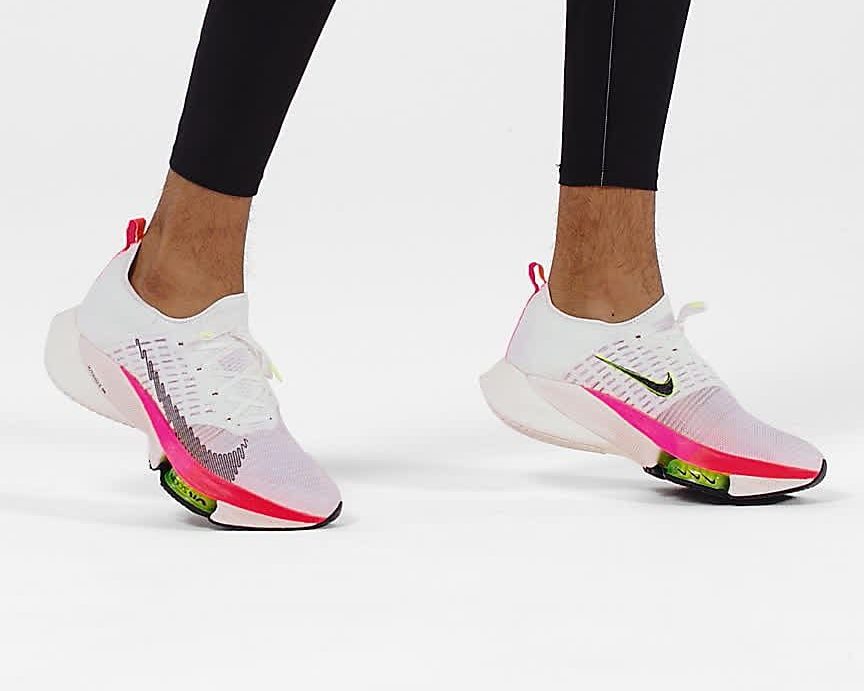 Mens Nike Air Zoom Tempo Next % Flyknit - Sutton Runner